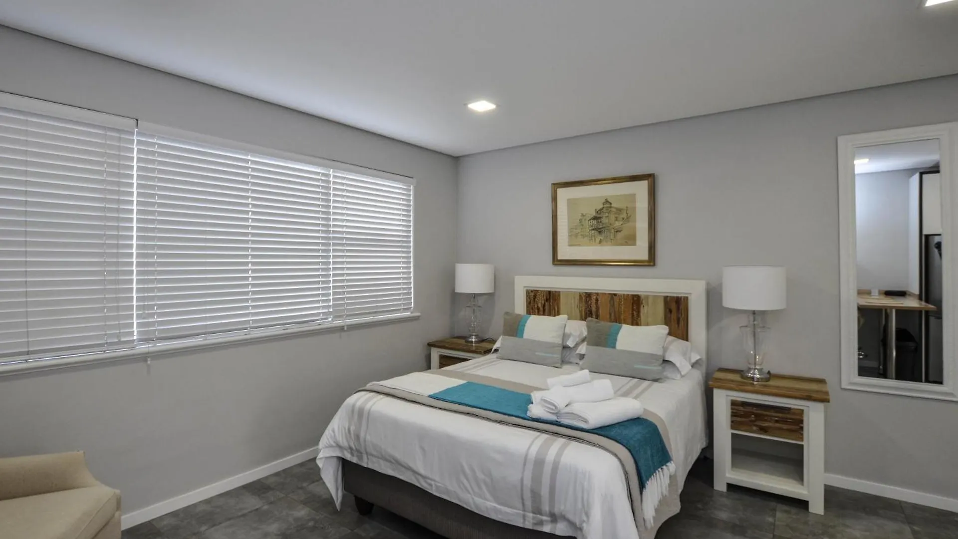 Apartment 29 Sandringham Mouille Point Cape Town